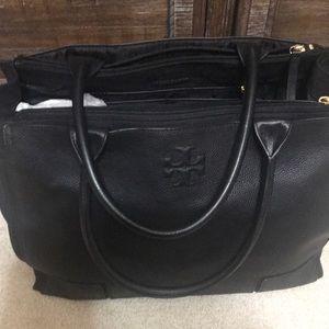 5/3****REDUCED*****Tory Burch tote